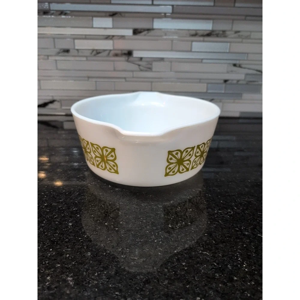 Pyrex vintage please